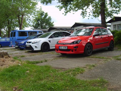 v lepší společnosti