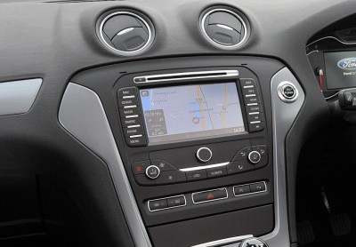 navi_mondeo.jpg