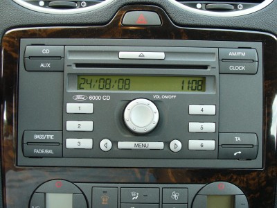 radio ford 002.JPG