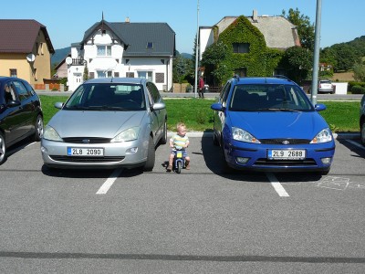 Stejnak máme hezčí modrou ;P