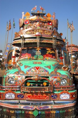 Pakistan%20cars%20&%20buses.jpg